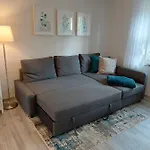 Gemuetliches, Voll Ausgestattetes Apartment *