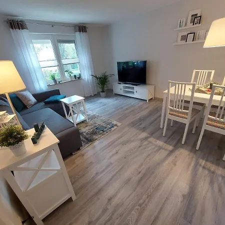 Gemuetliches, Voll Ausgestattetes Appartamento *