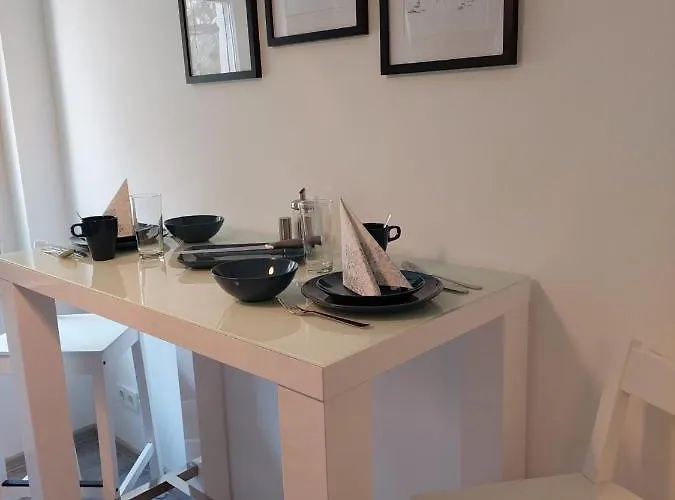 Gemuetliches, Voll Ausgestattetes Appartamento *